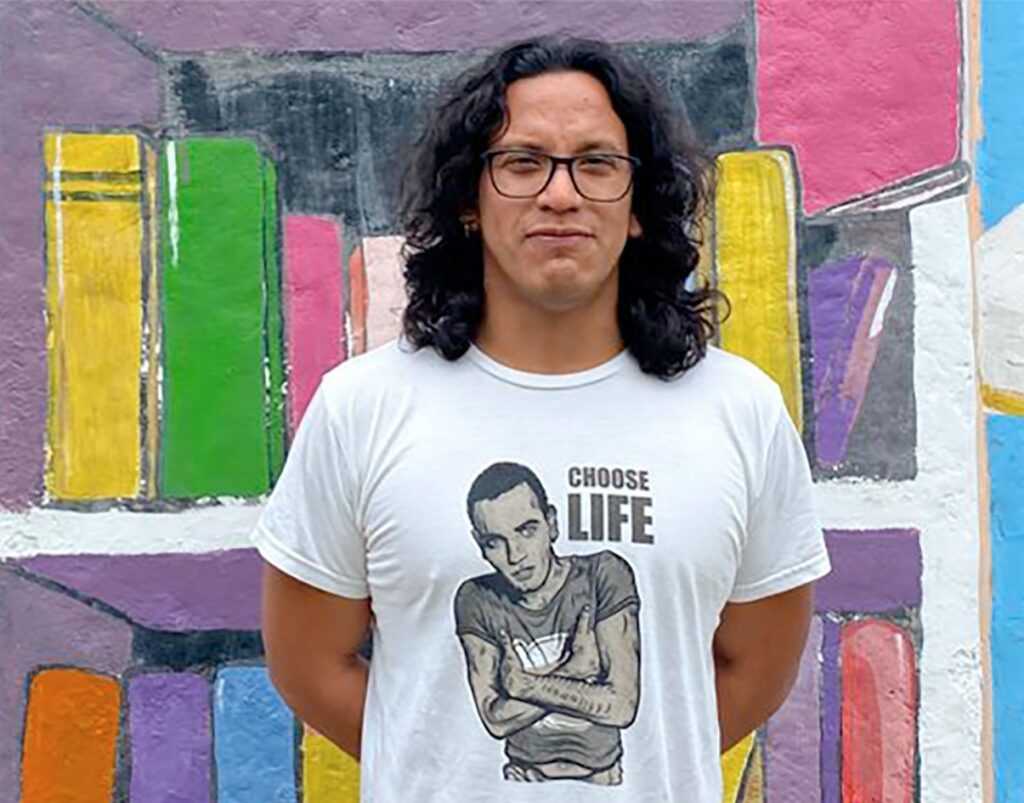 Escolares publican libro de cuentos "Heridas y cicatrices" 1 Martin Carrasco coordinador