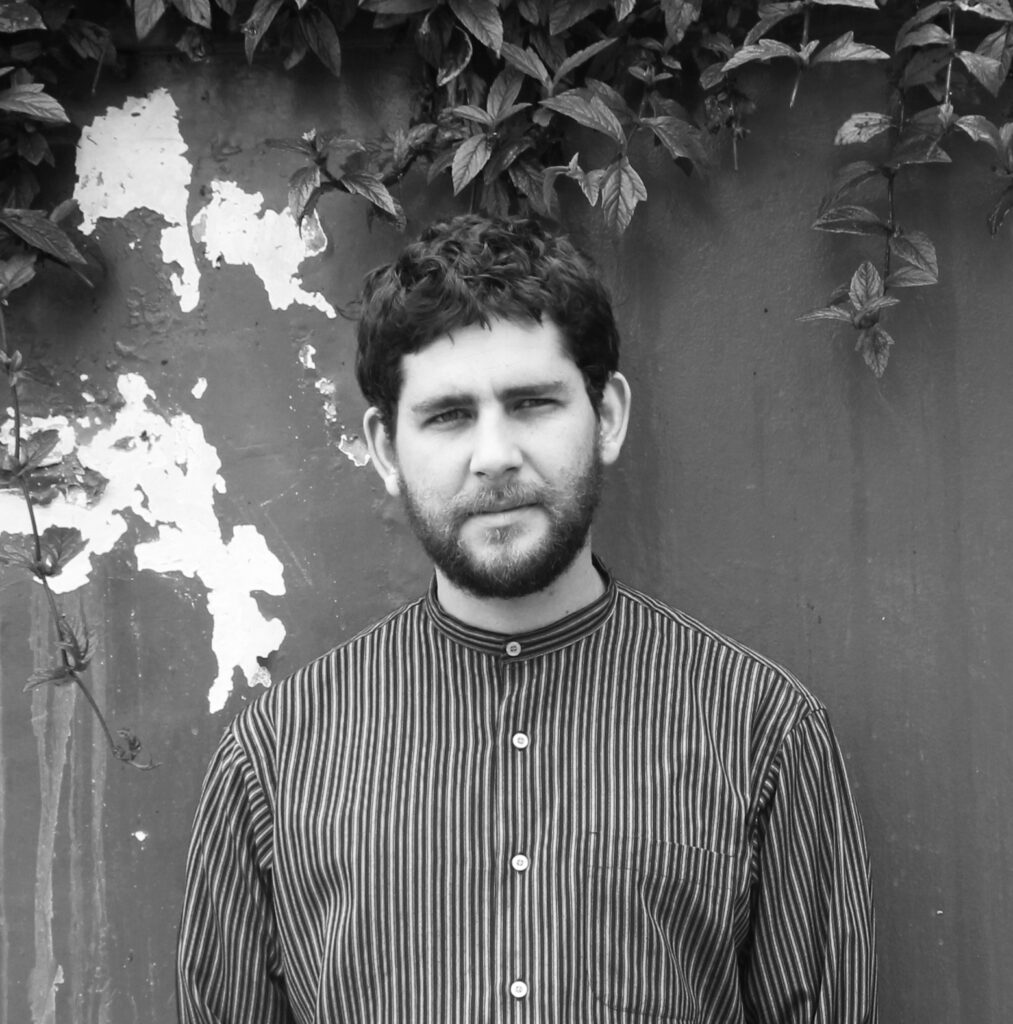 Andrés Hare: "V", de Poe tropical al sentido mínimo 1 andres hare