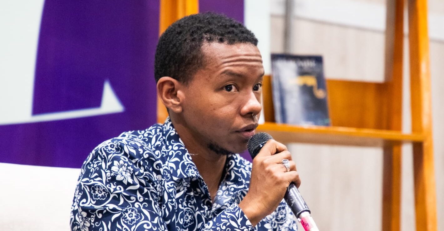 Ayran Riascos Mondragón, el caleño poeta de los silencios 1 Ayran Riascos Mondragón