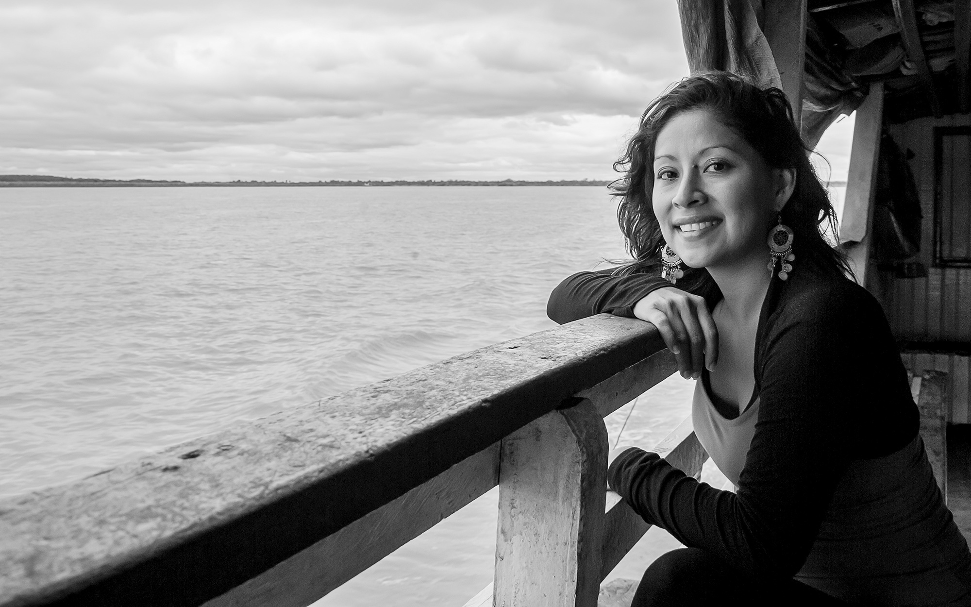 Herencia de los cuerpos: presentan poemario de Claudia Ugarte 2 Claudia Ugarte