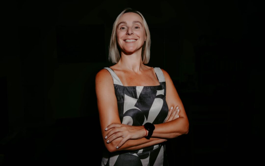 Círculo de Lectores Perú - La aventura de leer 26 Cuatro poemas de amor de Silvia Frank