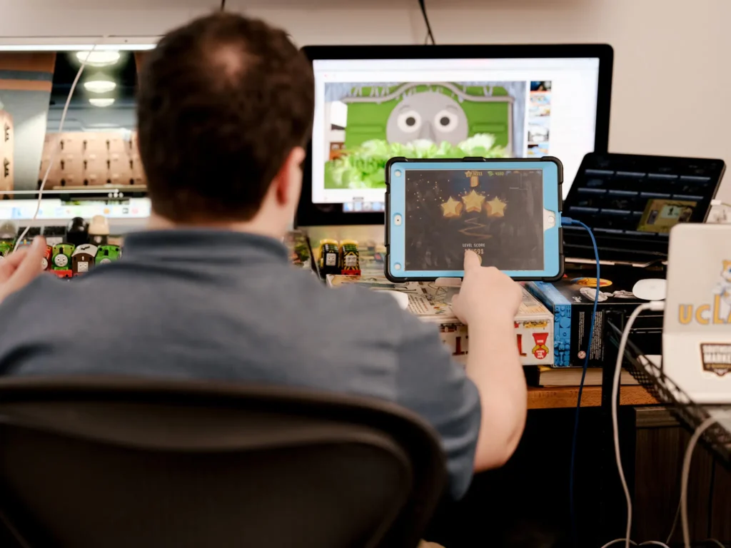 Del autismo severo a publicar una novela: la historia de Woody Brown 2 29tbr woody brown