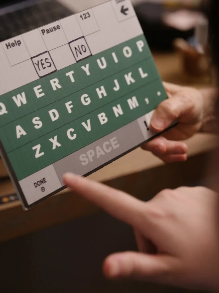 Del autismo severo a publicar una novela: la historia de Woody Brown 1 woody brown